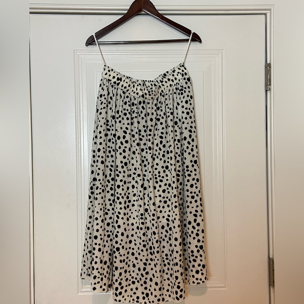 Polka dot pleated skirt